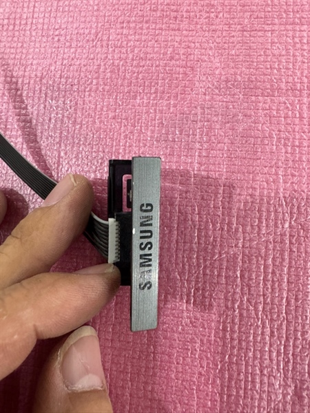 Mắt nhận tivi samsung 70RU7200 hàng tháo máy hoạt động tốt