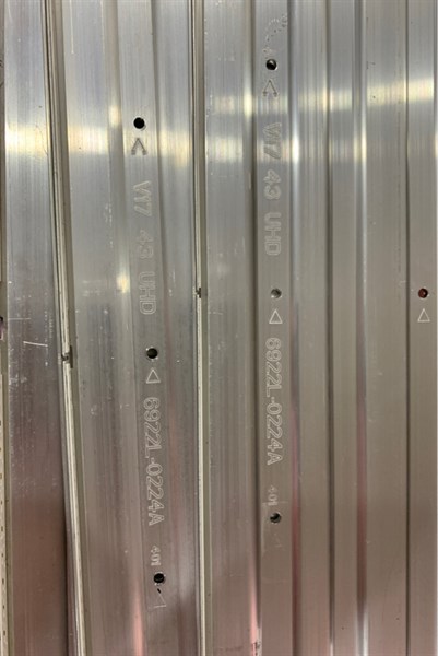 43UJ7500