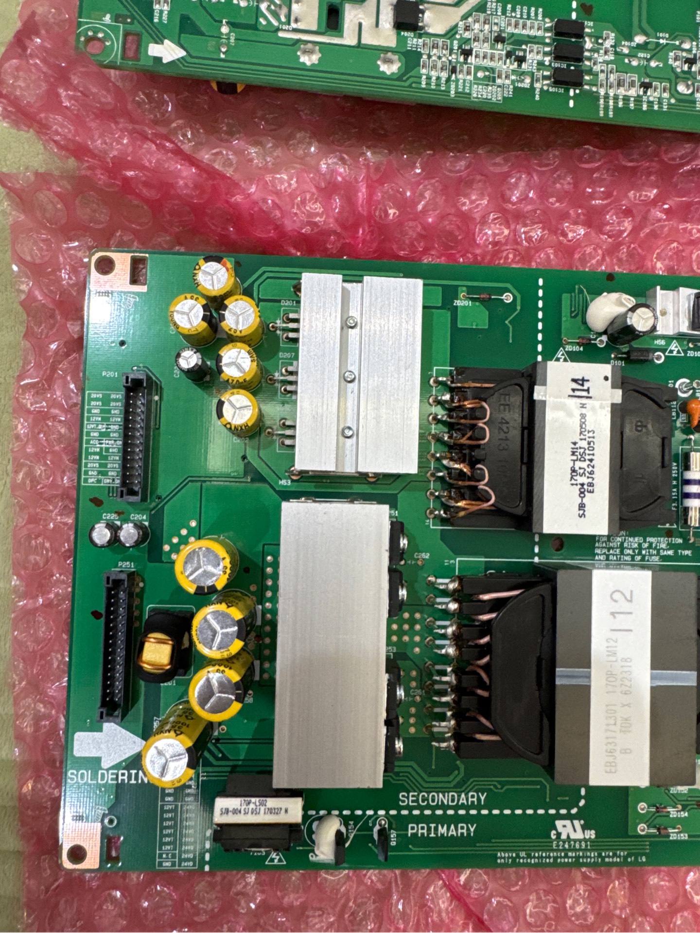 PIECES DETACHEES: Carte d'alimentation Tv Lg 65EG9600 EAY63769102 LGP65-15OP REV1.0 - D'occasion en très bon état PIECES DETACHEES: Carte d'alimentation Tv Lg 65EG9600 EAY63769102 LGP65-15OP REV1.0 - D'occasion en très bon état