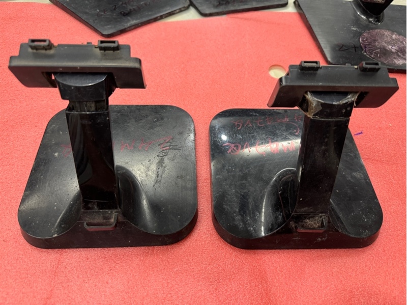 Chân đế màn hình máy tính để bàn LG model 24M47VQ (tháo máy)