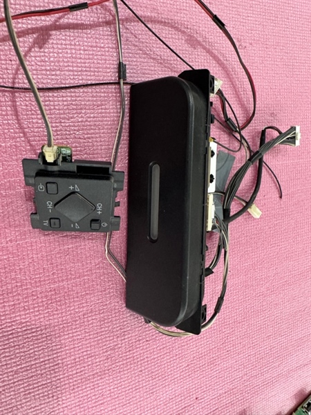 Cụm bo mạch mắt nhận điều khiển ,wifi tivi Sony 50W800C hàng tháo máy còn hoạt động tốt