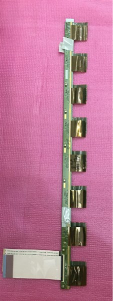 42UB700