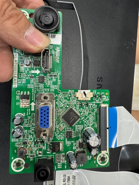 Bo mạch chủ màn mình máy tính để bàn samsung model LS24R350FHEXXV-ME.NT68811 EA551 ( Tháo máy hoạt động Tốt)