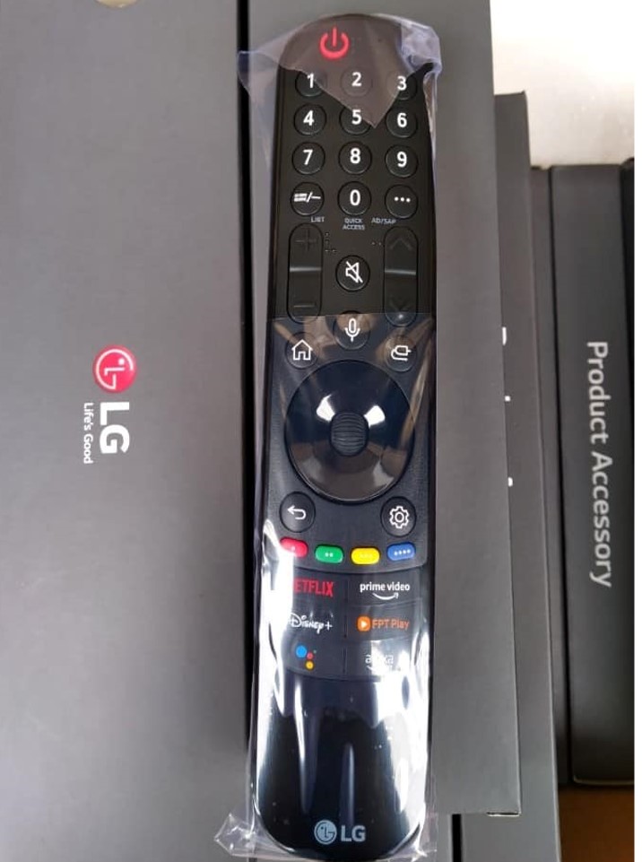 Điều khiển Thông Minh giọng nói chuột bay LG Original Magic Voice 𝐑𝐞𝐦𝐨𝐭𝐞  Control 𝐋𝐆/ 𝐌𝐑𝟐2𝐆𝐀 - Black  cho các (Model TV 2022)𝐒ả𝐧 𝐩𝐡ẩ𝐦 𝐜𝐡í𝐧𝐡 𝐡ã𝐧𝐠 ) mới tinh nguyên hộp sản xuất Indonesia hộp Đen loại không có Pin Đi kèm