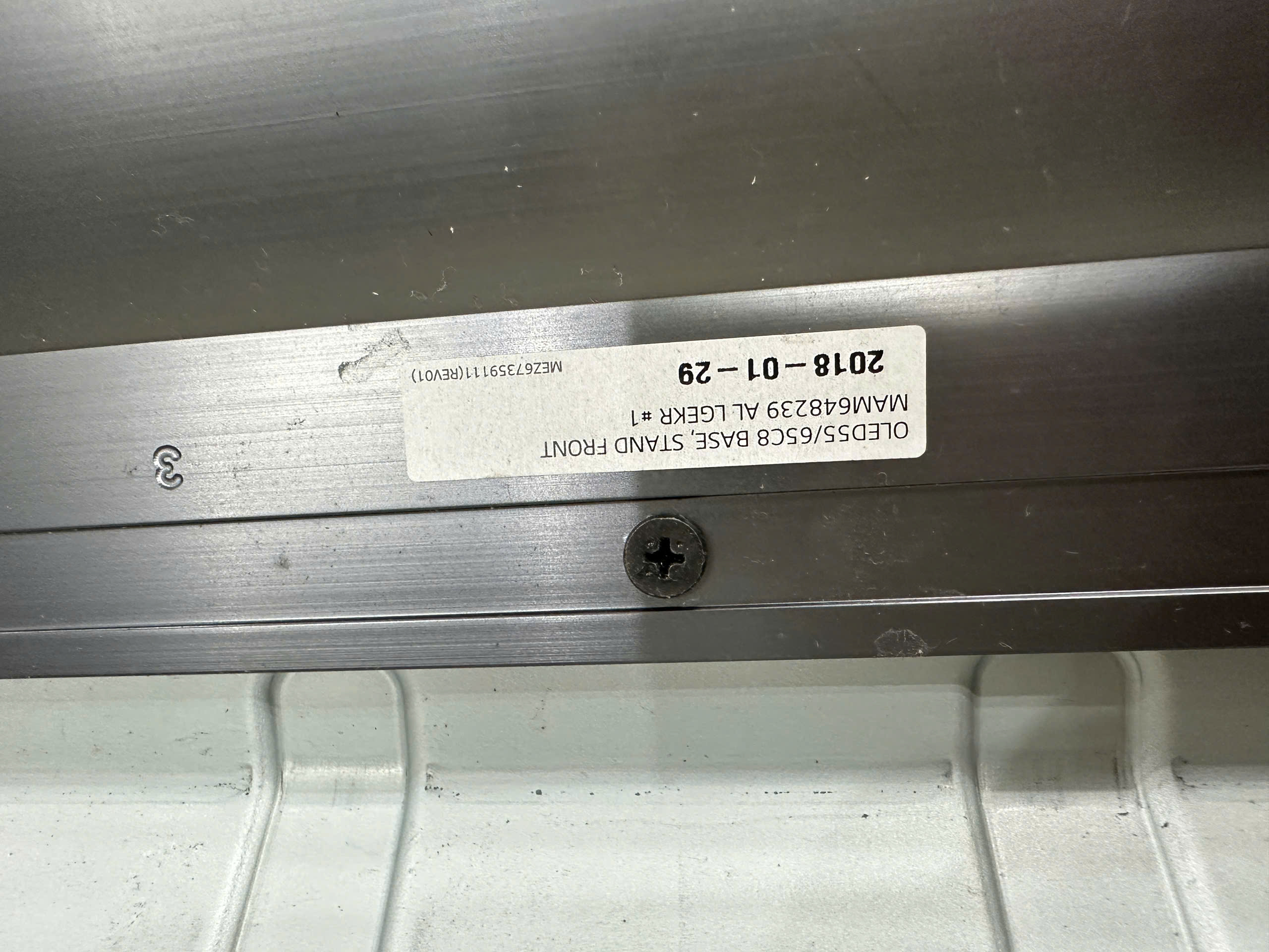 Chân đế LG TV 55/65" Oled 55C8 -65C8 ( Hàng Tháo máy đã qua sử Dụng)