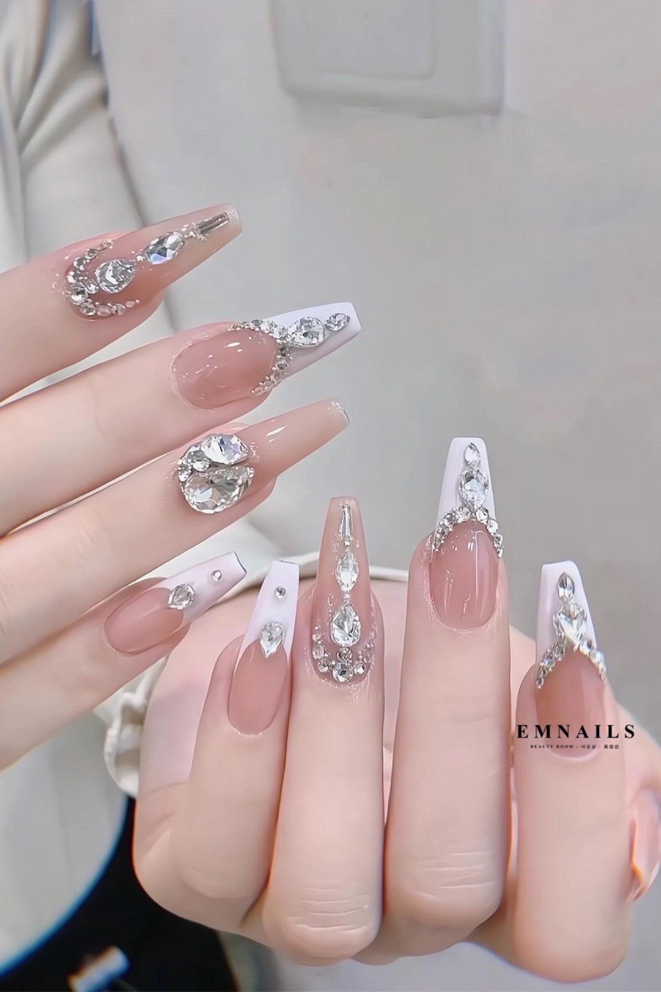 Gel Extensions – For Elegant, Slender Hands