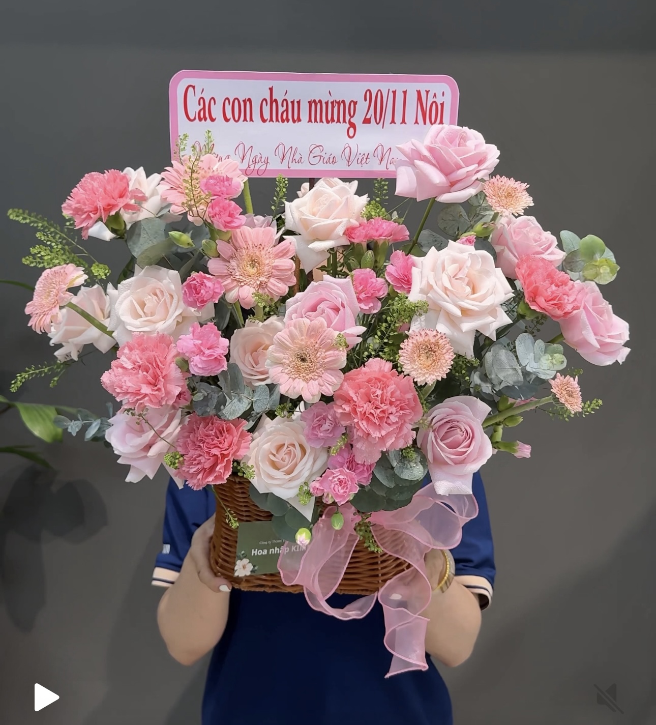 Bó Hoa Tone Hồng Tặng Người Yêu - Bó Hoa Tươi Garden Style - 胡志明市花束配送 KIMI FLOWERS