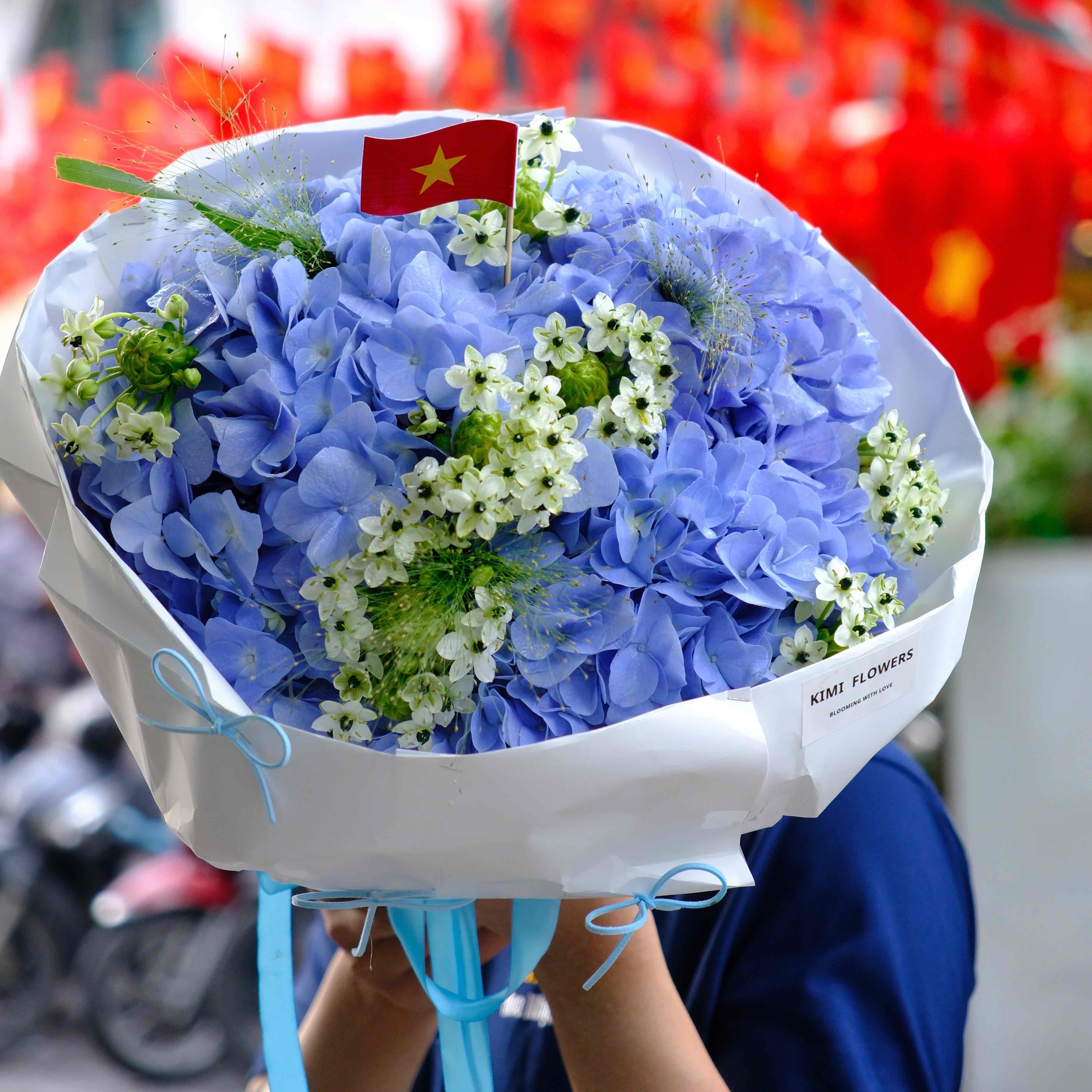 Bó Hoa Cẩm Tú Cầu Xanh Dương - Bó Hoa Tone Xanh - Shop Hoa HCM