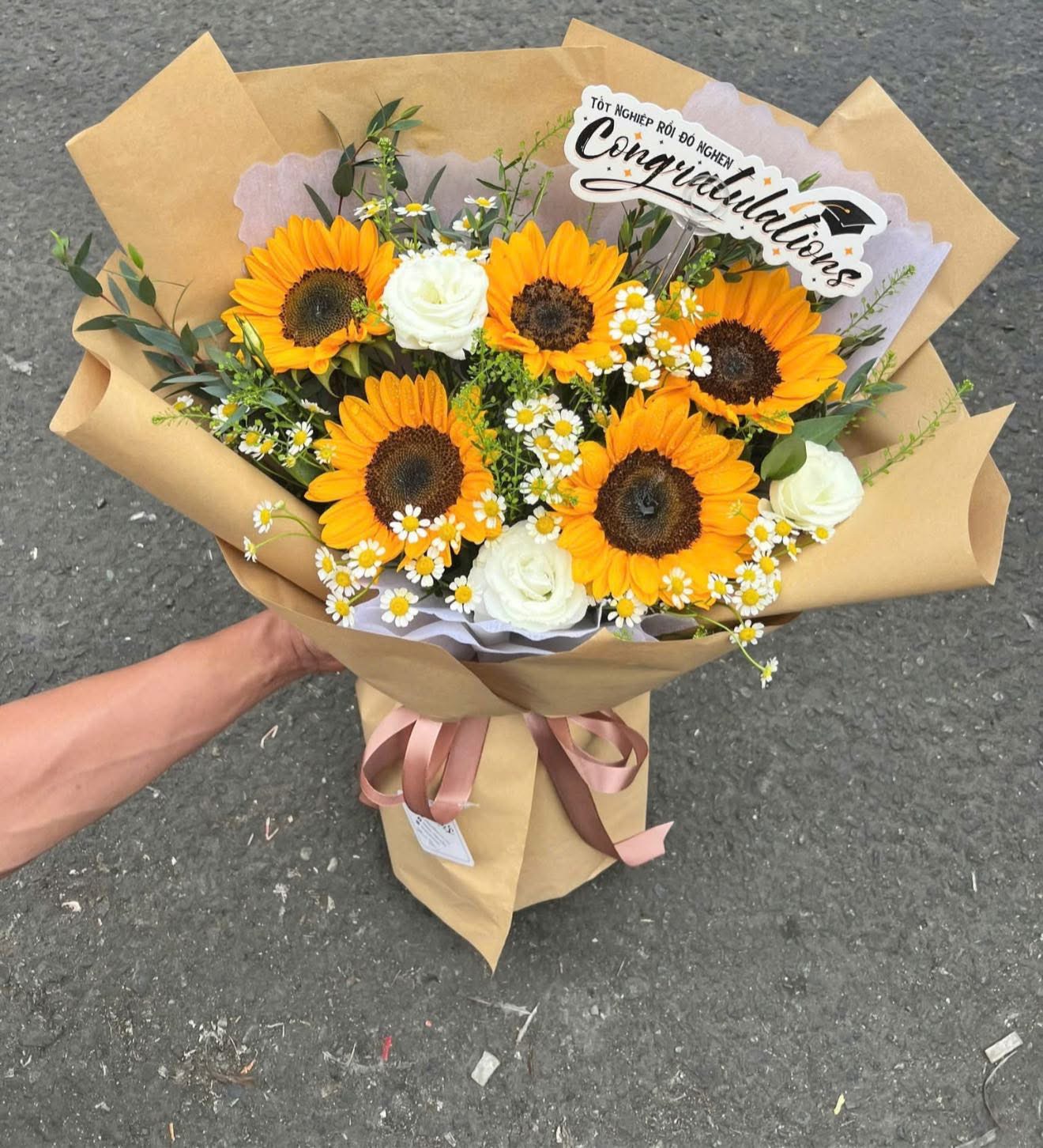 bó hoa tốt nghiệp, bó hoa hướng dương, Bó Hoa Tone Hồng Tặng Người Yêu - Bó Hoa Tươi Garden Style - 胡志明市花束配送 KIMI FLOWERS