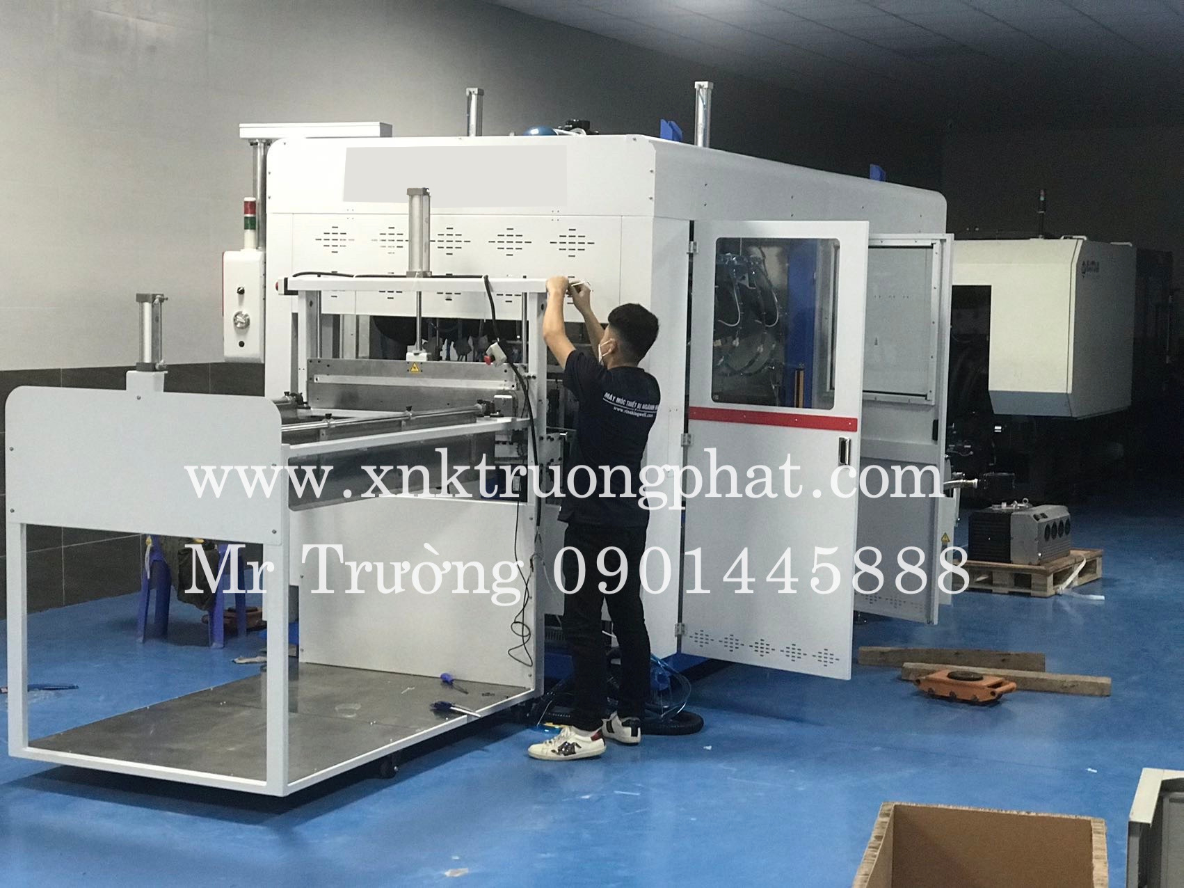 LẮP ĐẶT CHUYỂN GIAO MÁY HÚT ĐỊNH HÌNH KHAY NHƯẠ MOTOR SERVO TẠI SÓC TRĂNG