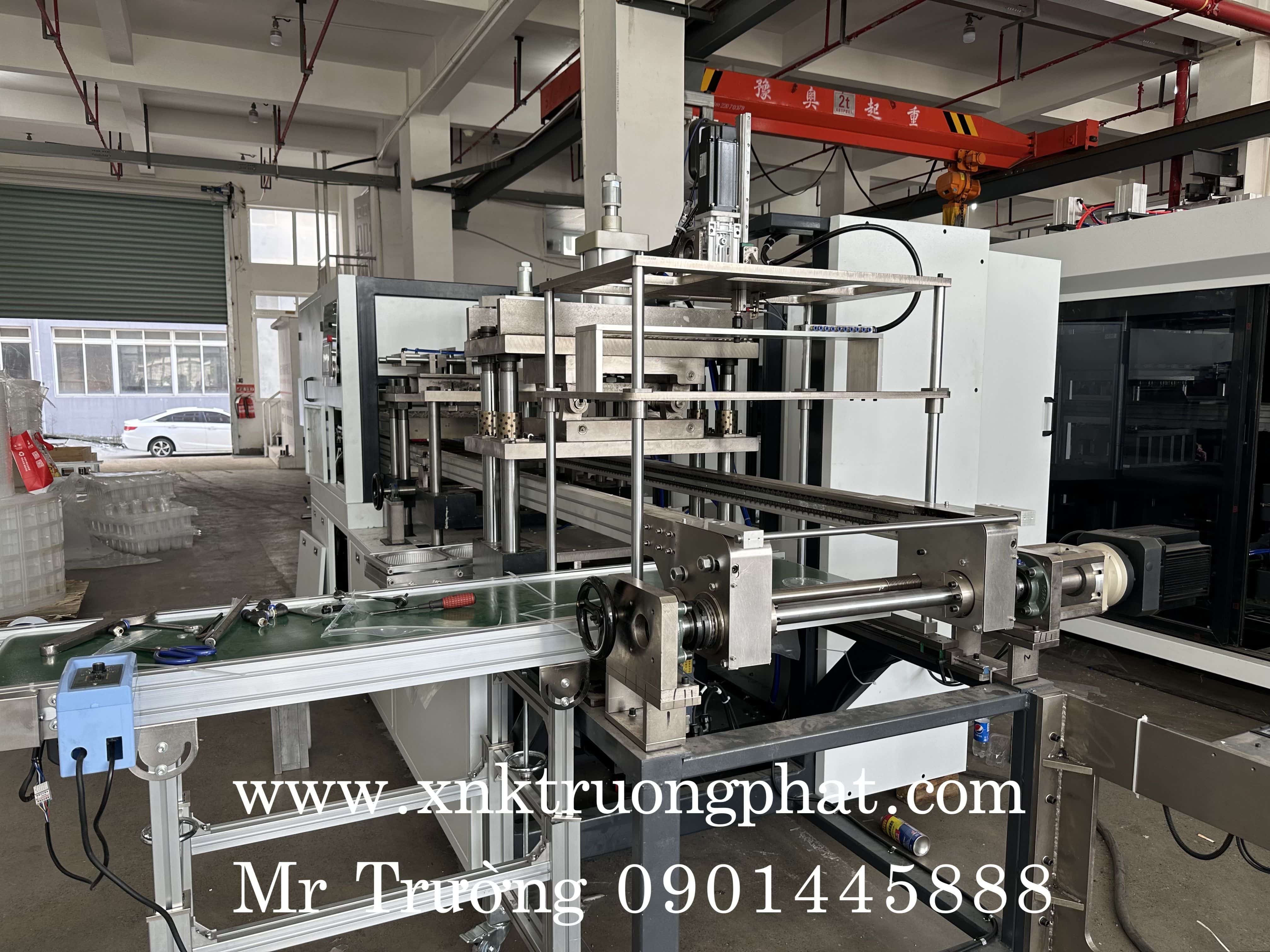 Máy làm nắp ly nhựa PP PET PS full servo đời mới nhất