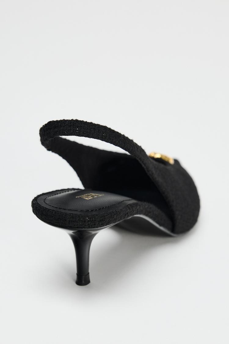 FABRIC MOLE SHOES WITH METALLIC DETAILS