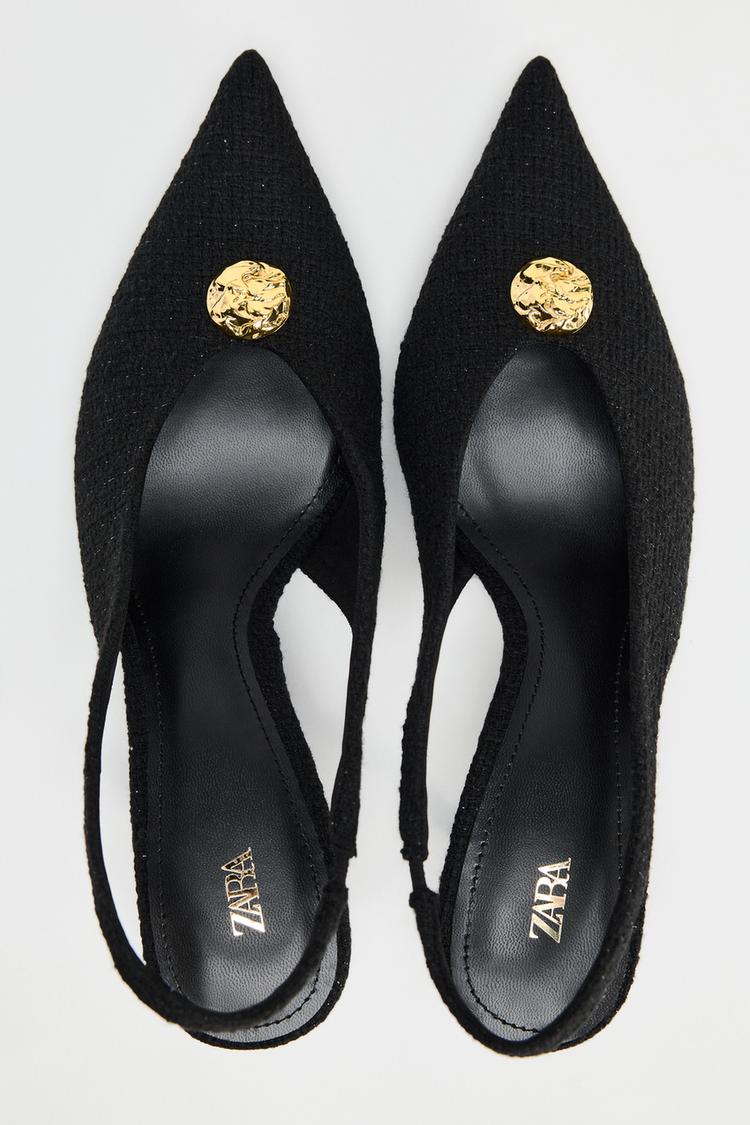 FABRIC MOLE SHOES WITH METALLIC DETAILS