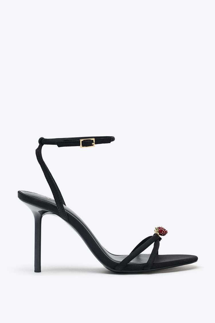 BEADED CROSSED STRAP SANDALS