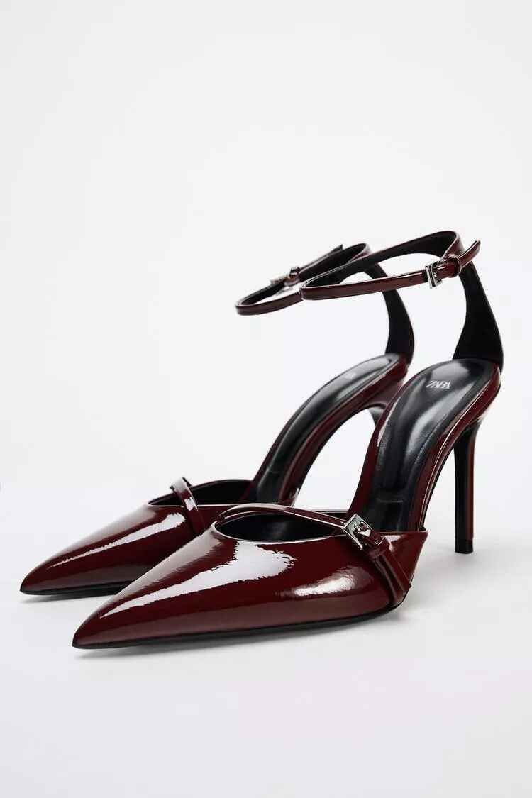 ANKLE STRAP BUCKLE HEELS