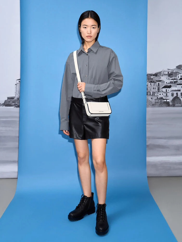 Daylla Square Shoulder Bag