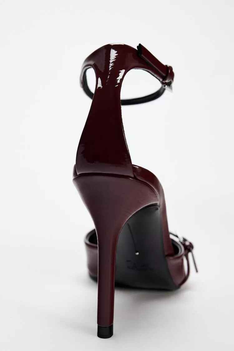 ANKLE STRAP BUCKLE HEELS
