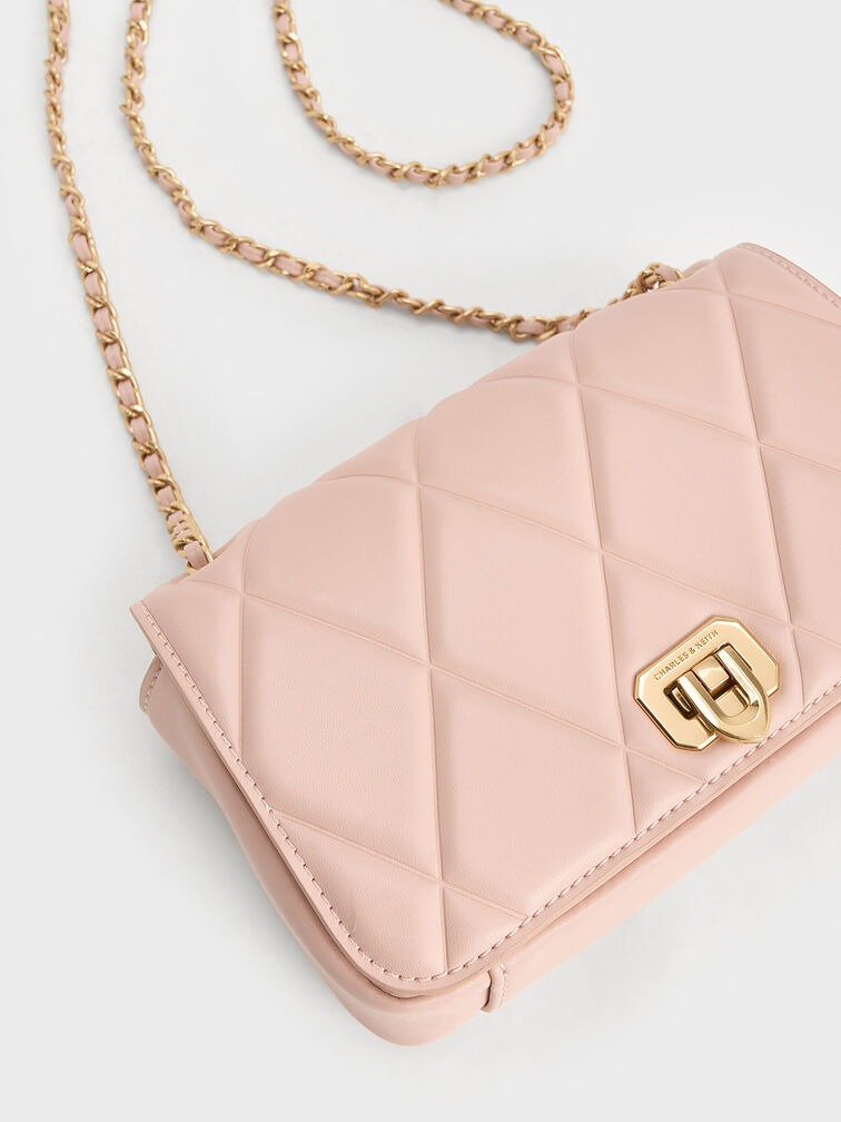 Arwen Diamond-Quilt Quilted Shoulder Bag