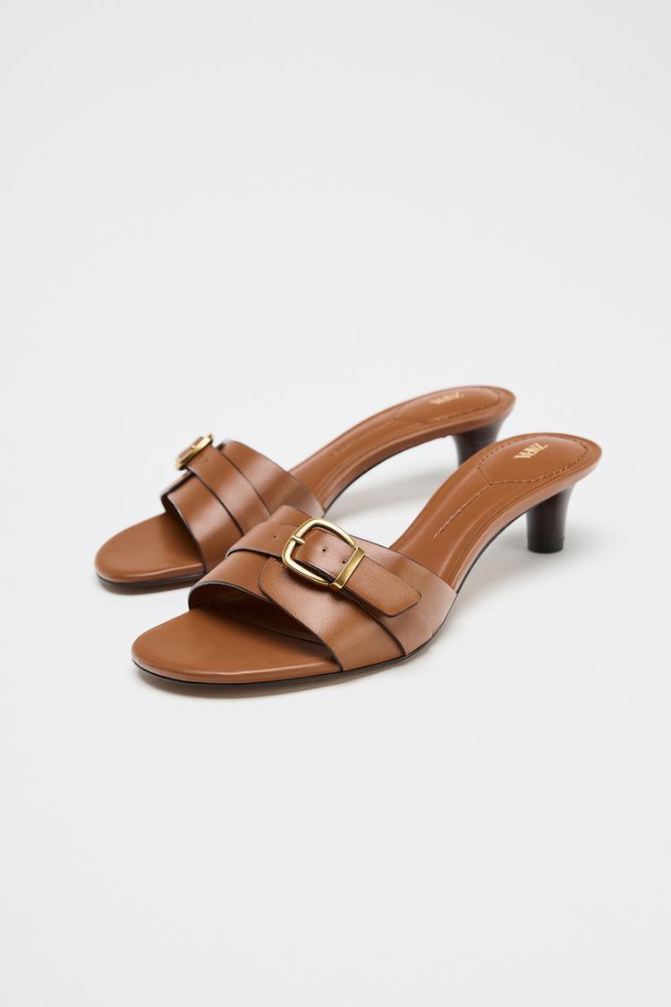 BUCKLE HEEL SANDAL