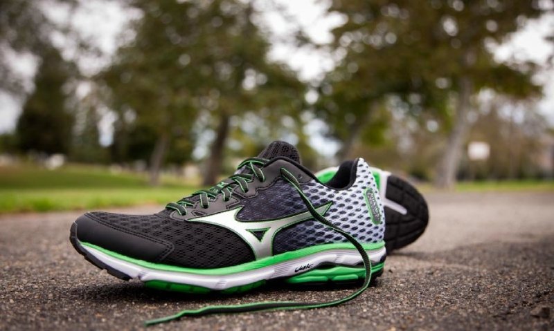 Sai lầm khi chọn giày cầu lông nhiều người mắc phải