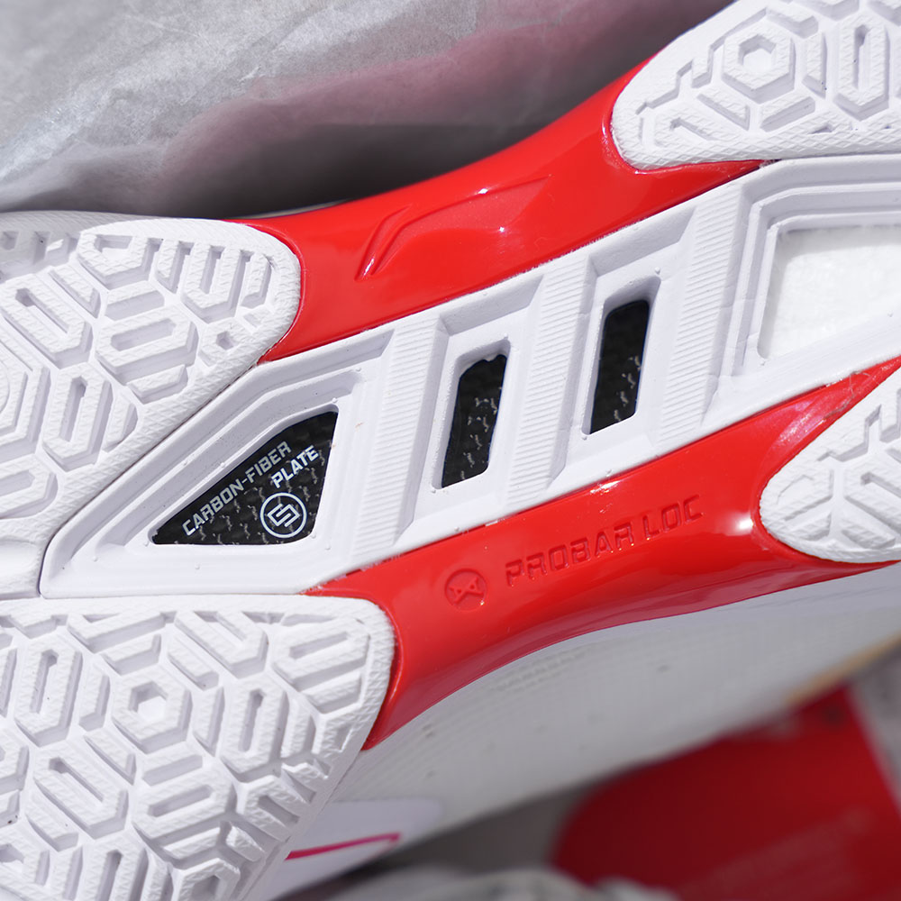 8 Giày cầu lông Li-Ning AYZU019-1