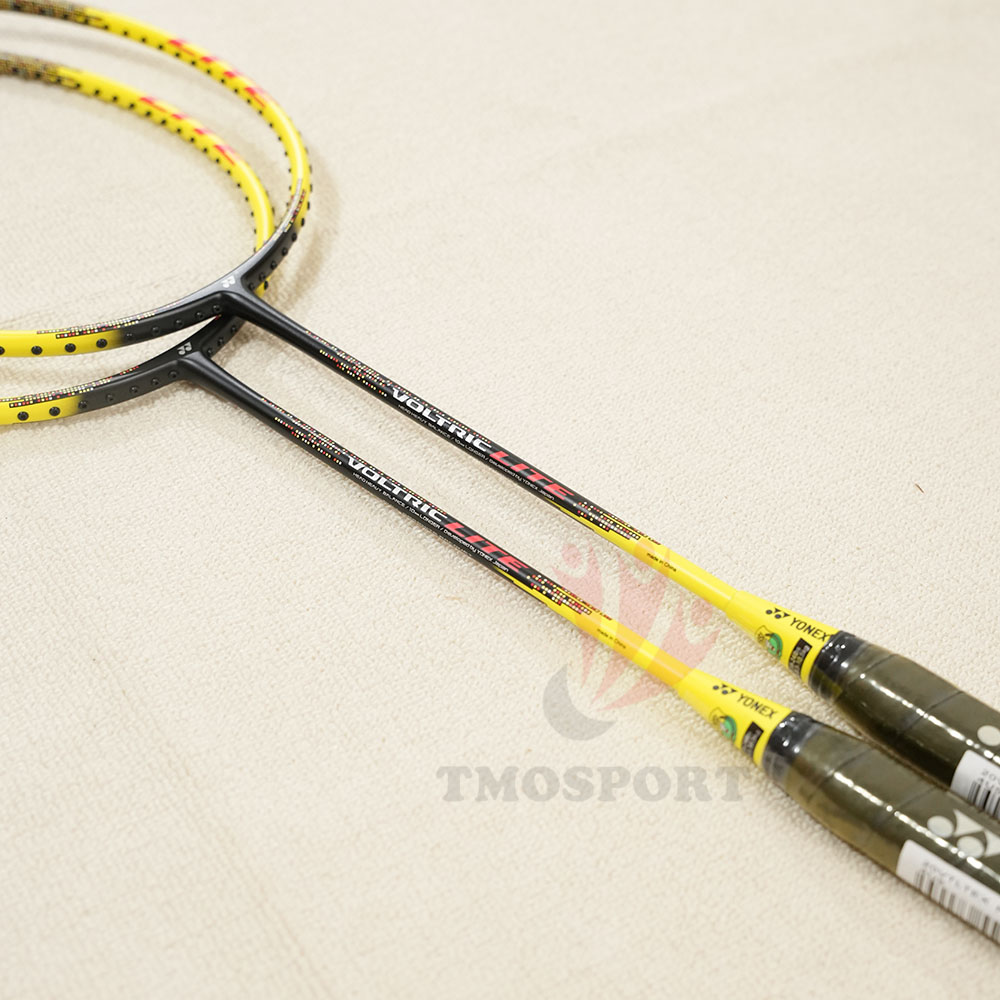 Vợt cầu lông yonex Voltric lite 4U5 Black Yellow