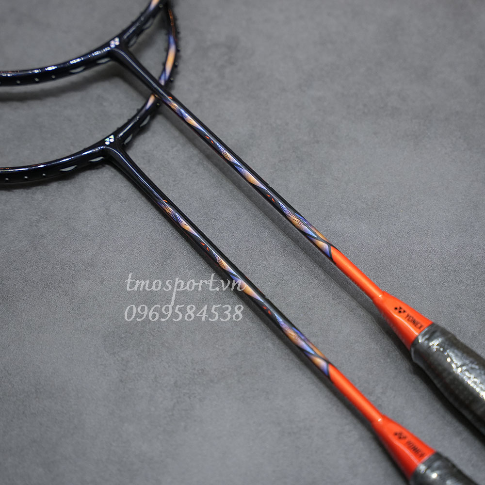 Vợt cầu lông Yonex Astrox 77 Tour-4U5 (chưa bao gồm cước)