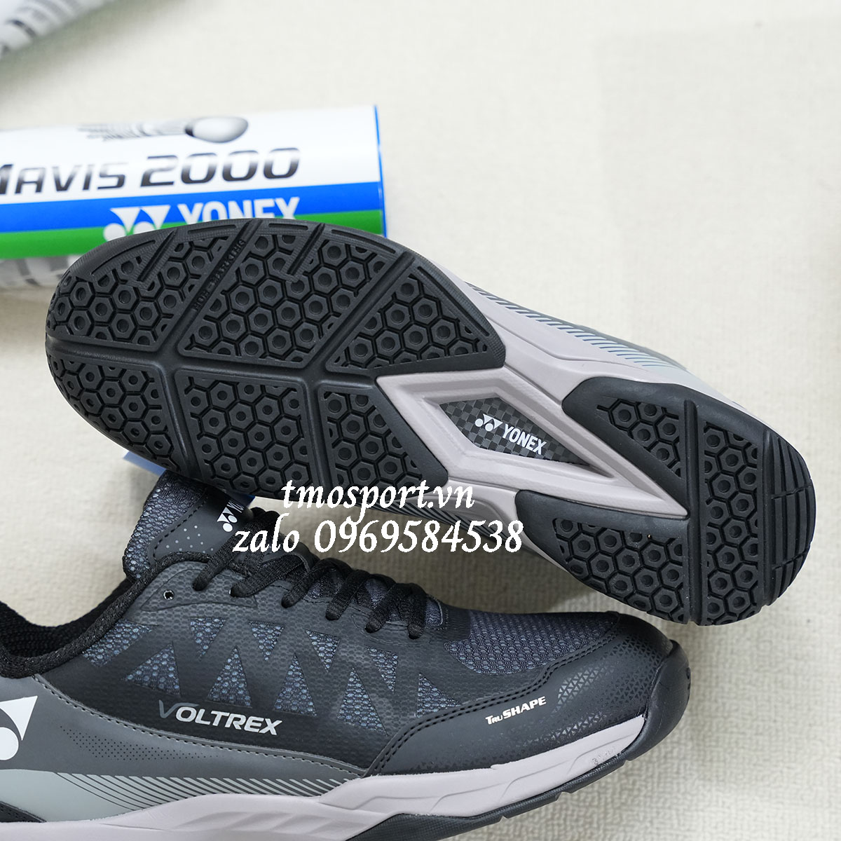 Giày cầu lông Yonex Voltrex đen xám