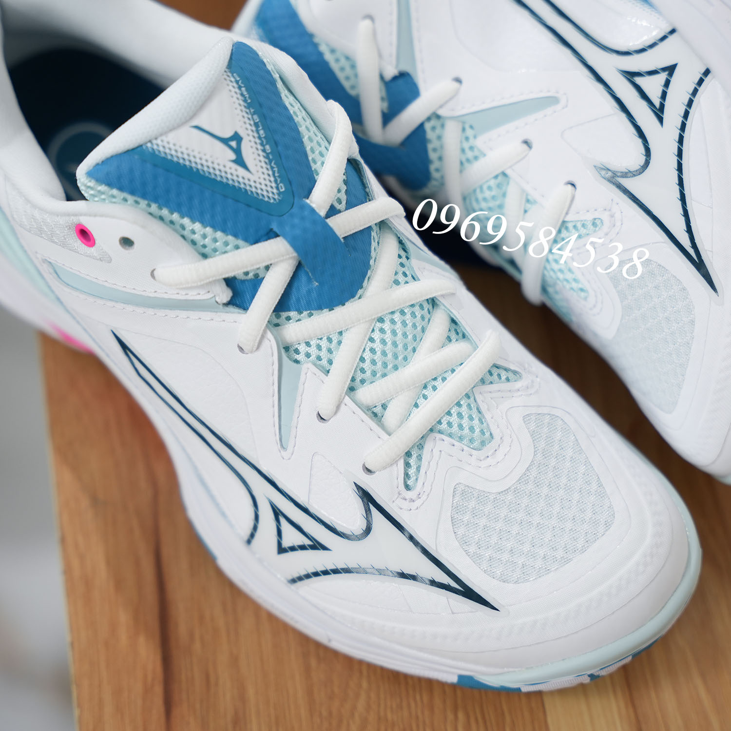 Giày cầu lông Mizuno wave claw 3 71GA244221