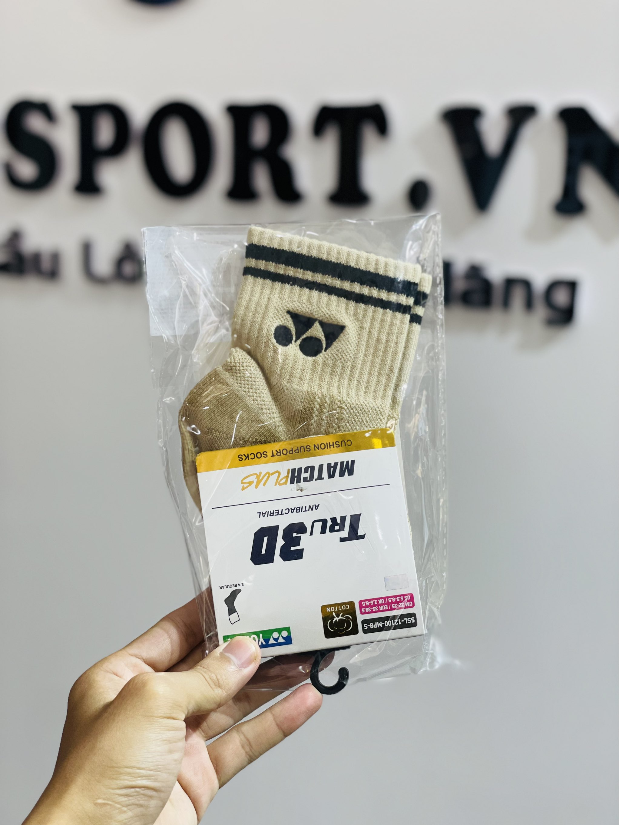 Tất nữ Yonex 3/4 SSL-12100-MP8 Corsair