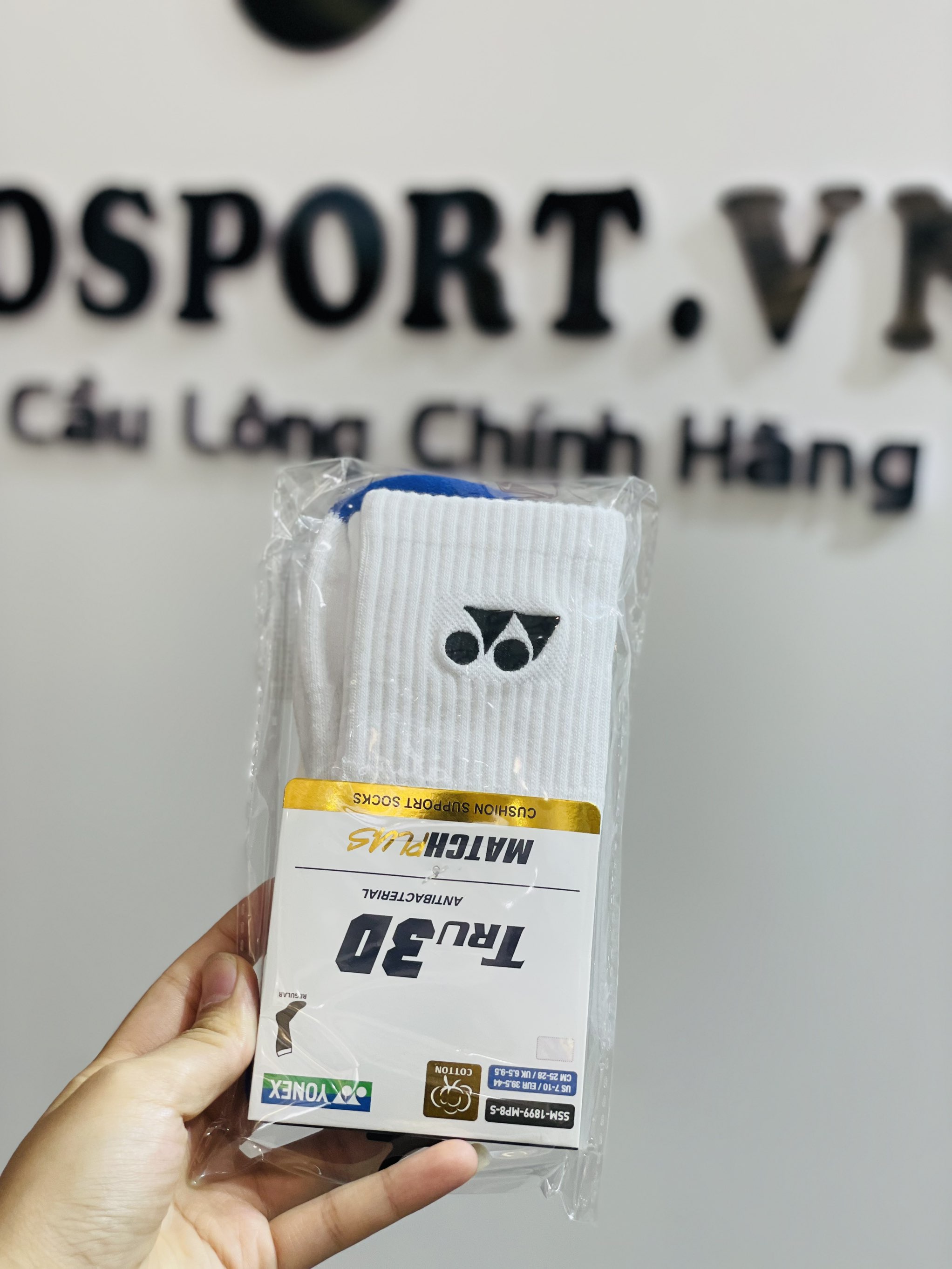 Tất nam Yonex SSM-1899-MP8 trắng- Size 39,5-44