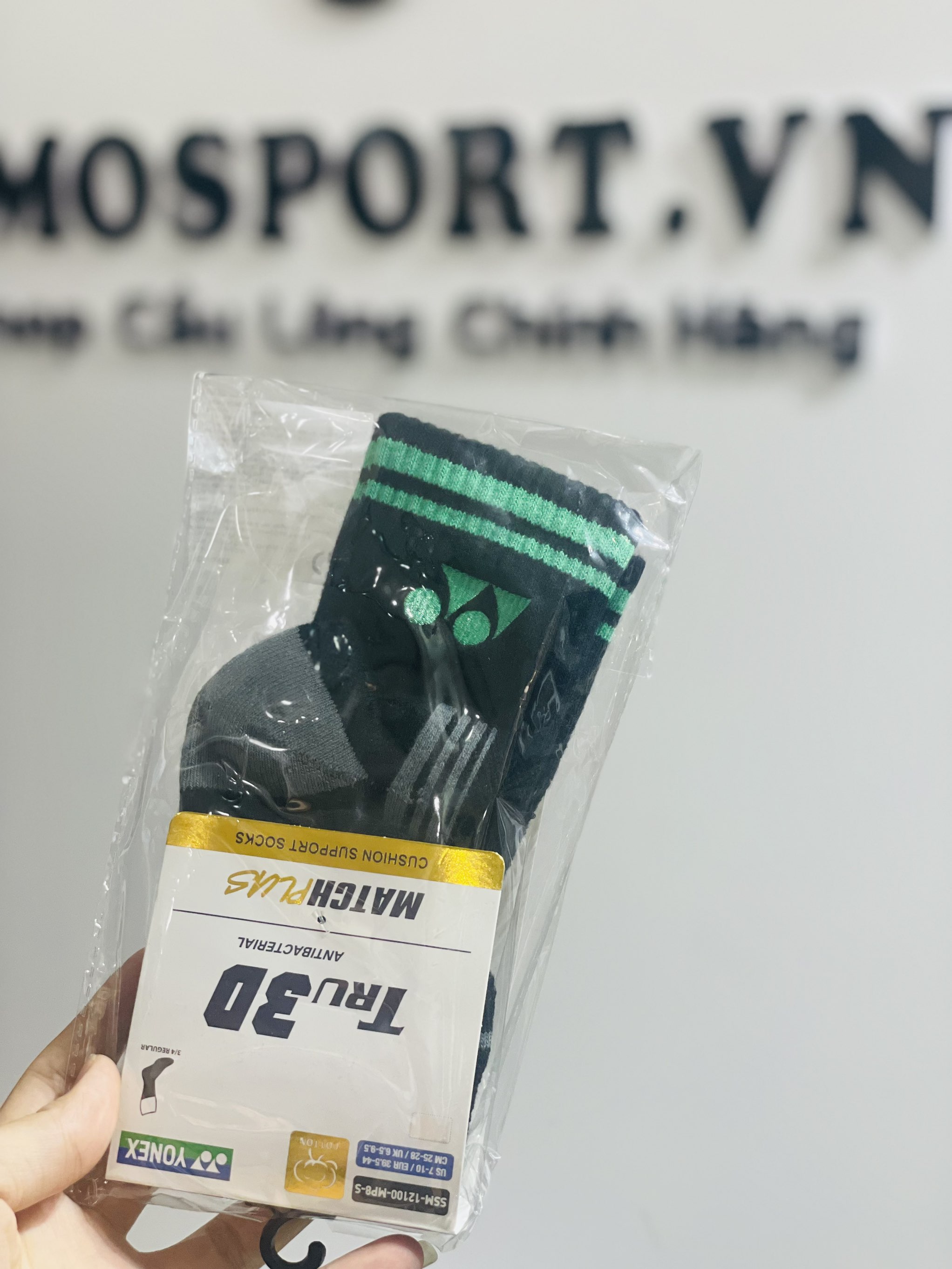 Tất nam Yonex 3/4 SSM-12100-MP8 Jet Black