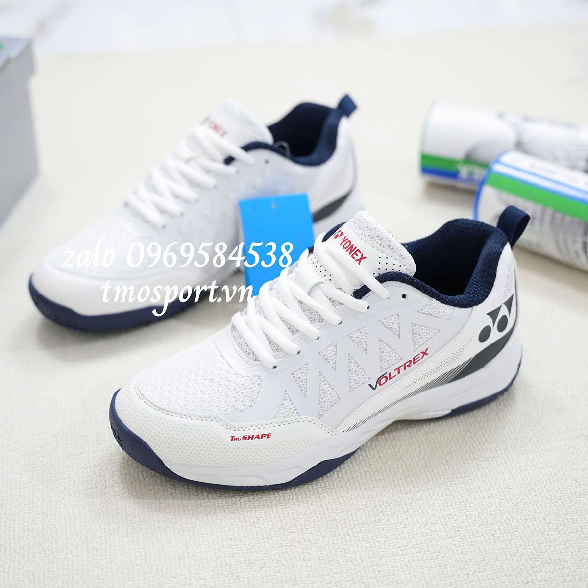 Giày cầu lông Yonex Voltrex trắng xanh navy