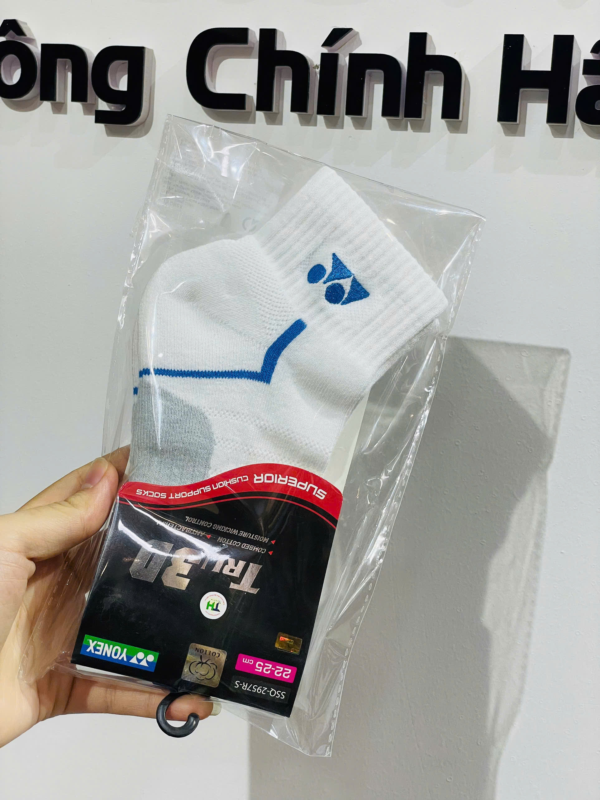 Tất yonex chính hãng SSQ-2957R Trắng xanh dương