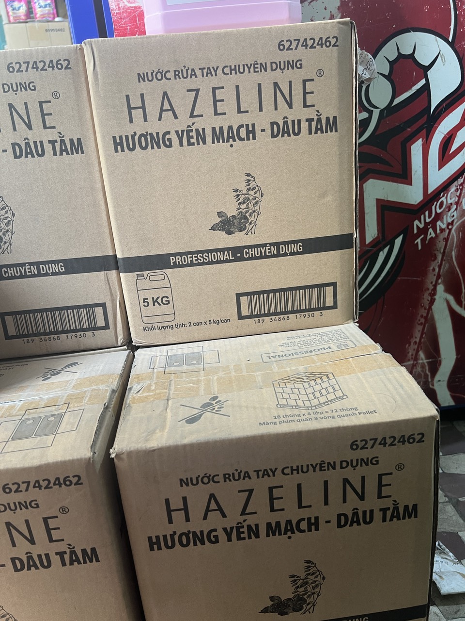 Hazeline Nước rửa tay dưỡng ẩm Can.