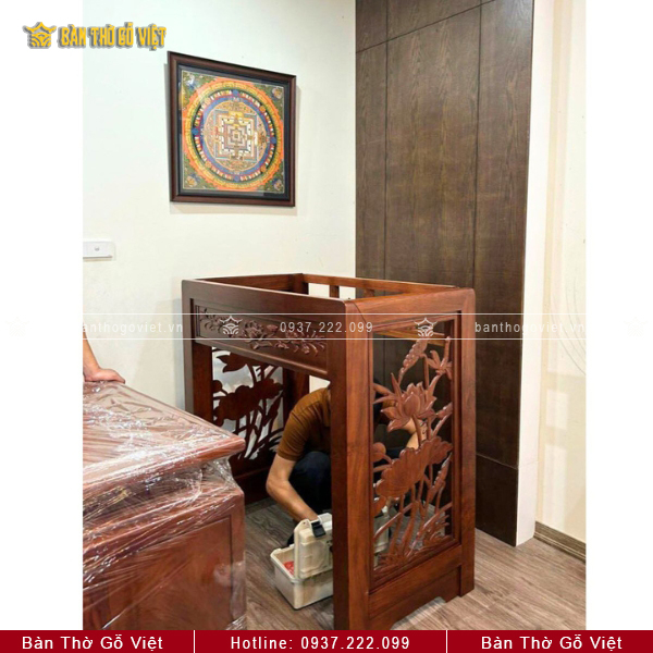 Bàn Thờ Chung Cư Gỗ Hương Đục Hoa Sen 89x61x127 GV-TD025