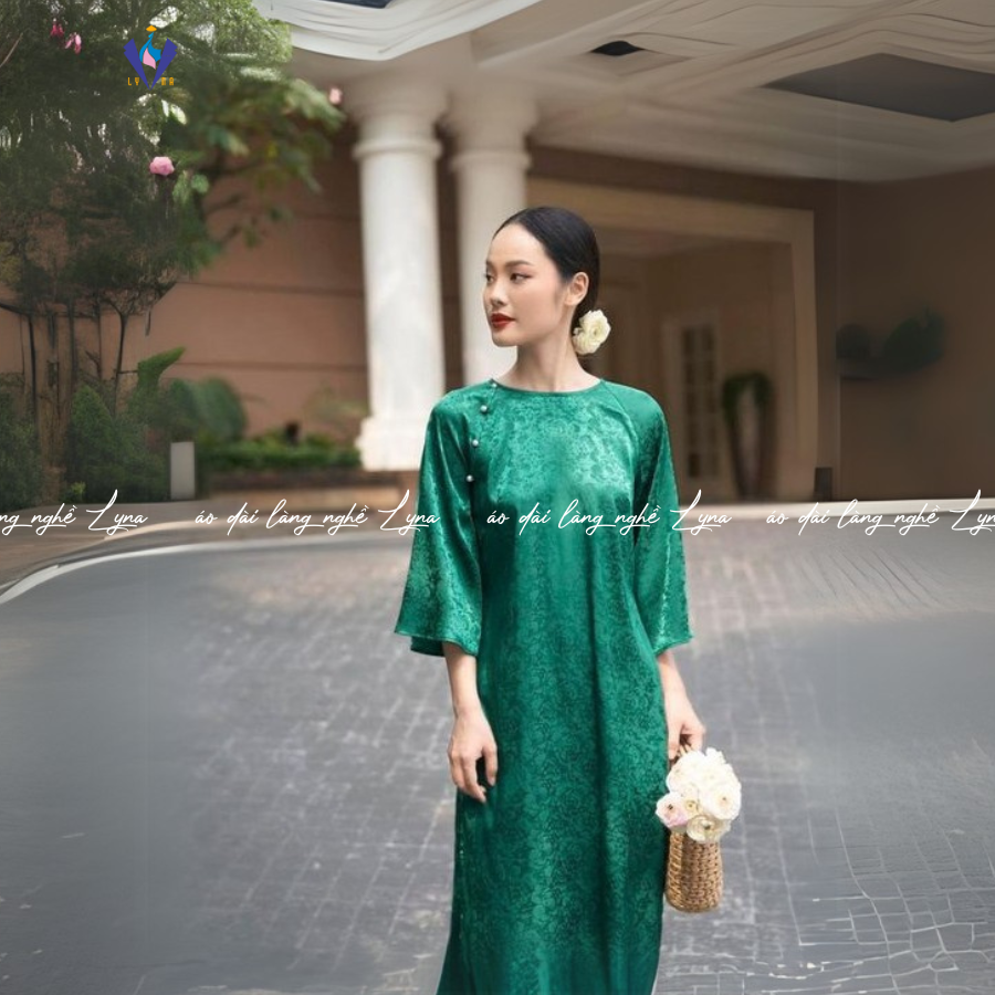 Áo Dài Gấm Suông Lục Bảo Thanh Tâm Cổ Tròn Sang Chảnh Quý Phái