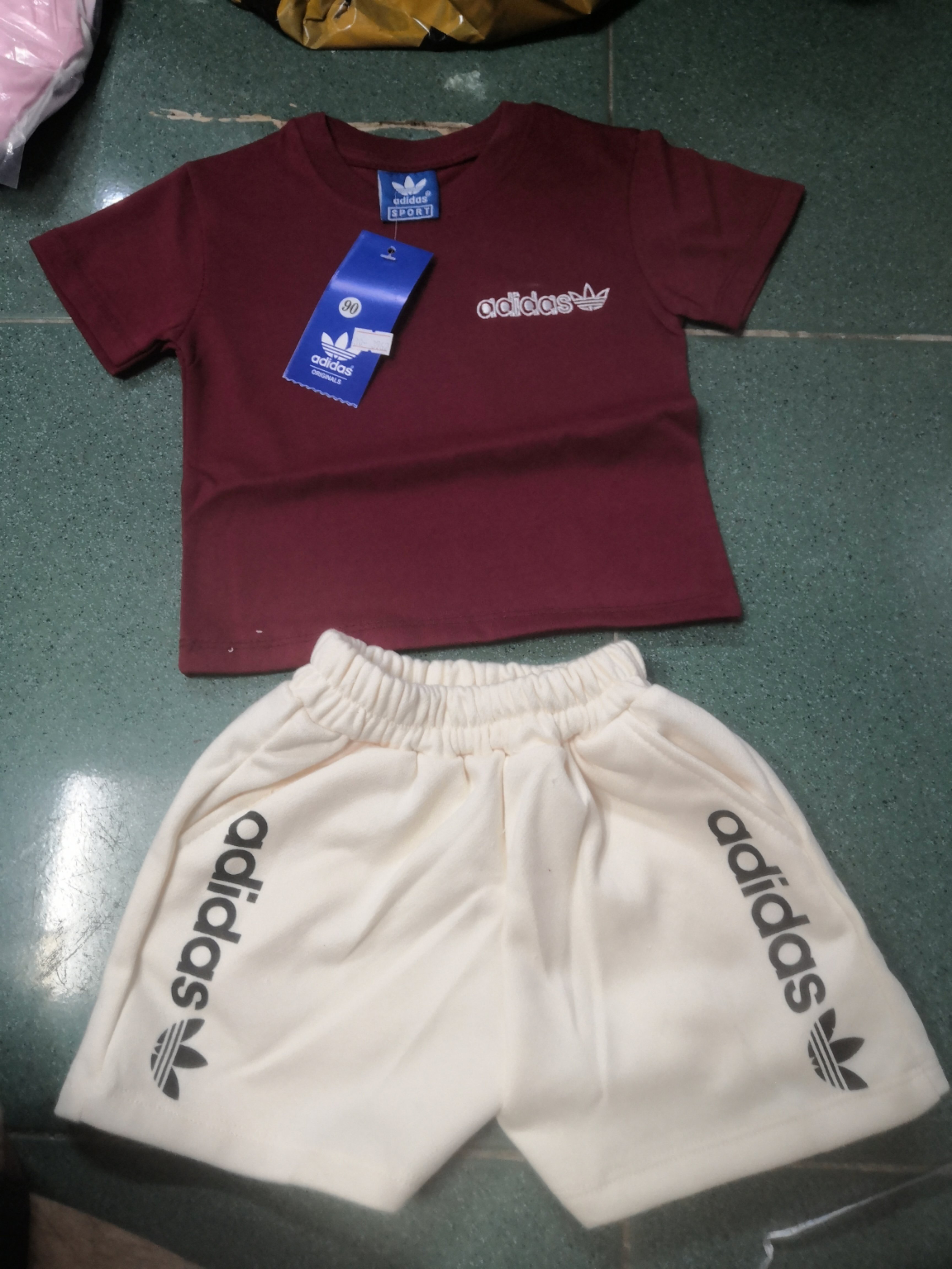 Adidas đỏ đô THY T2
