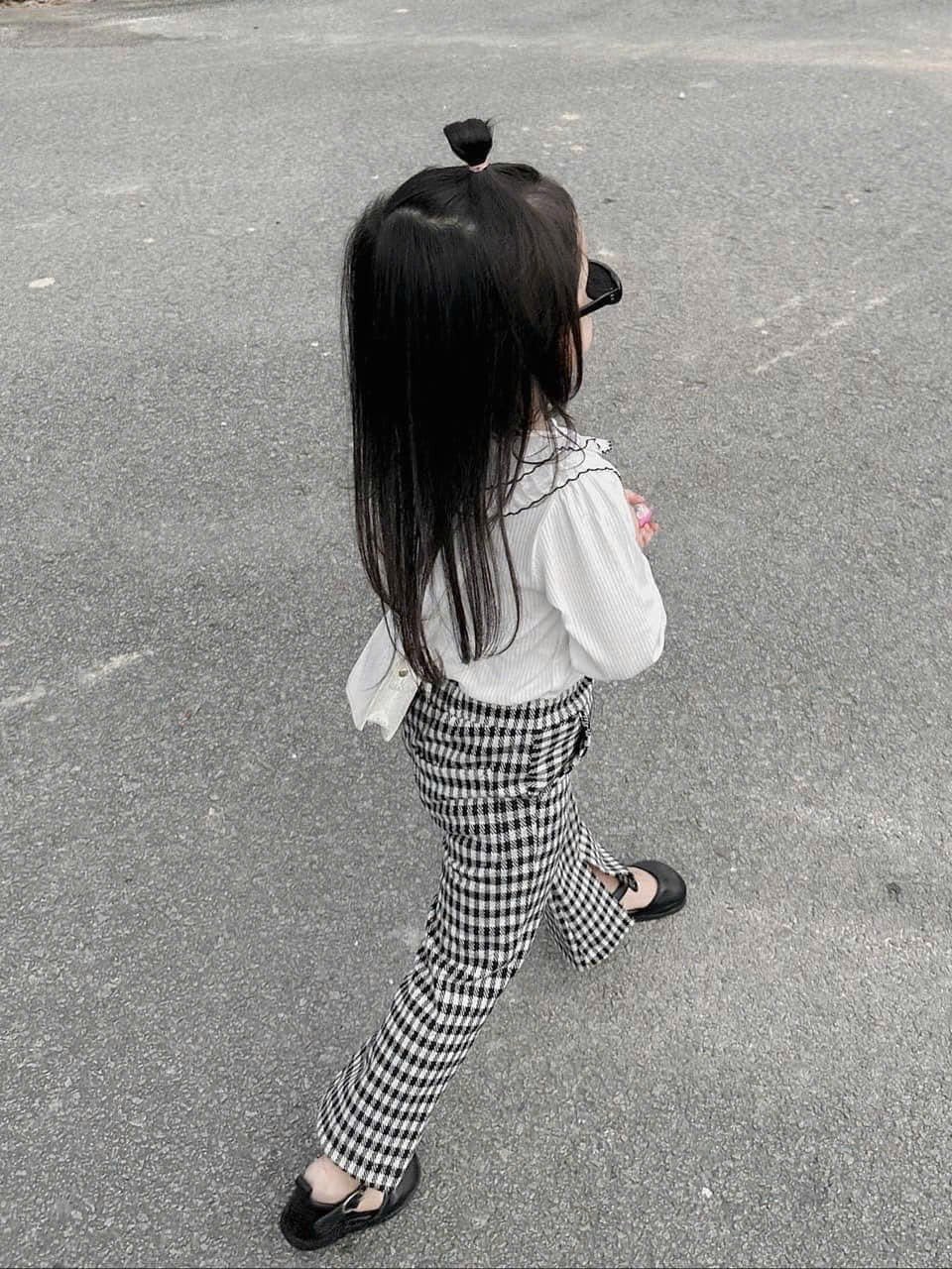 Bộ áo trắng đen quần caro TM TỒN