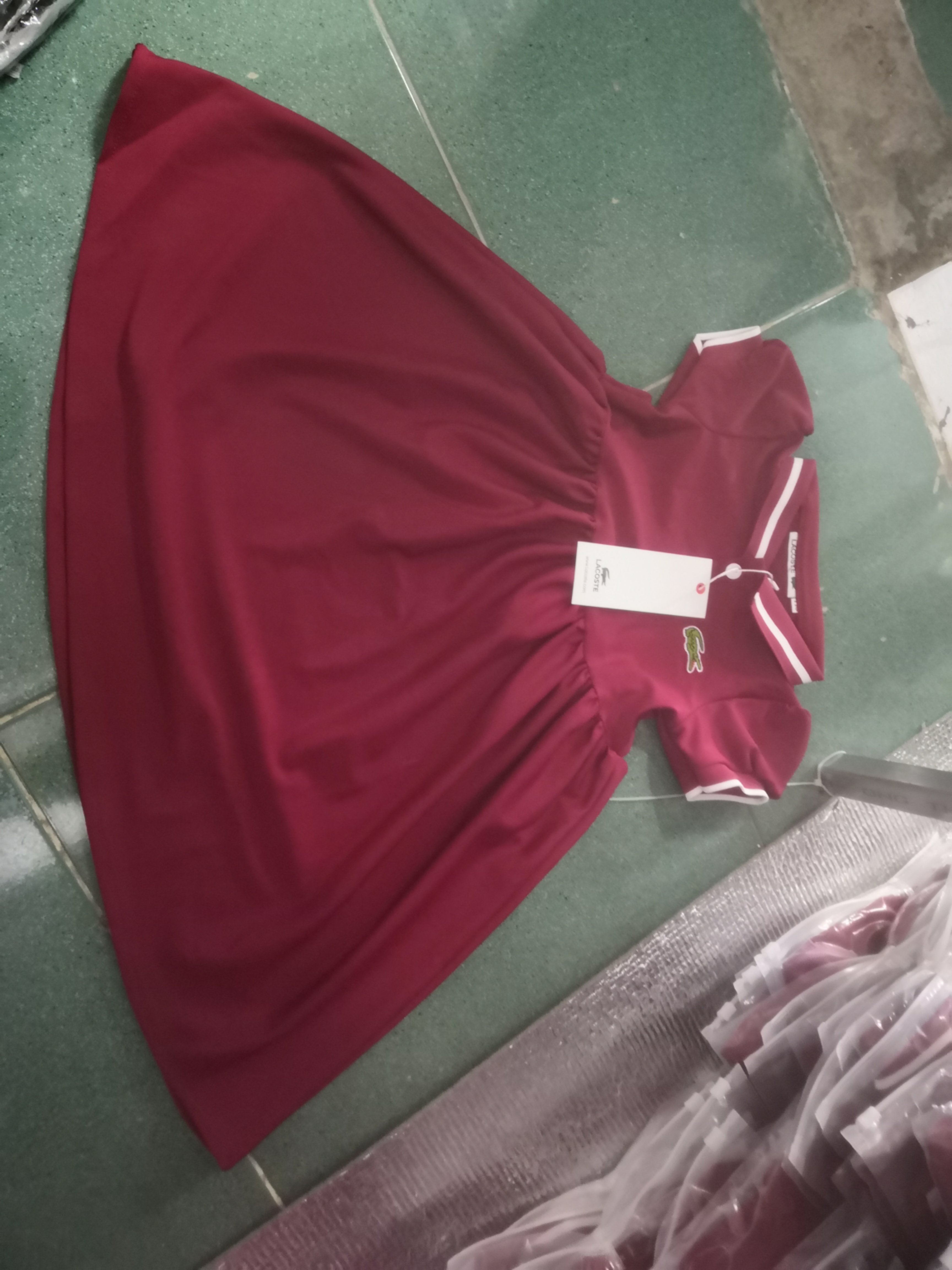Váy đỏ đô Lacoste Nakid