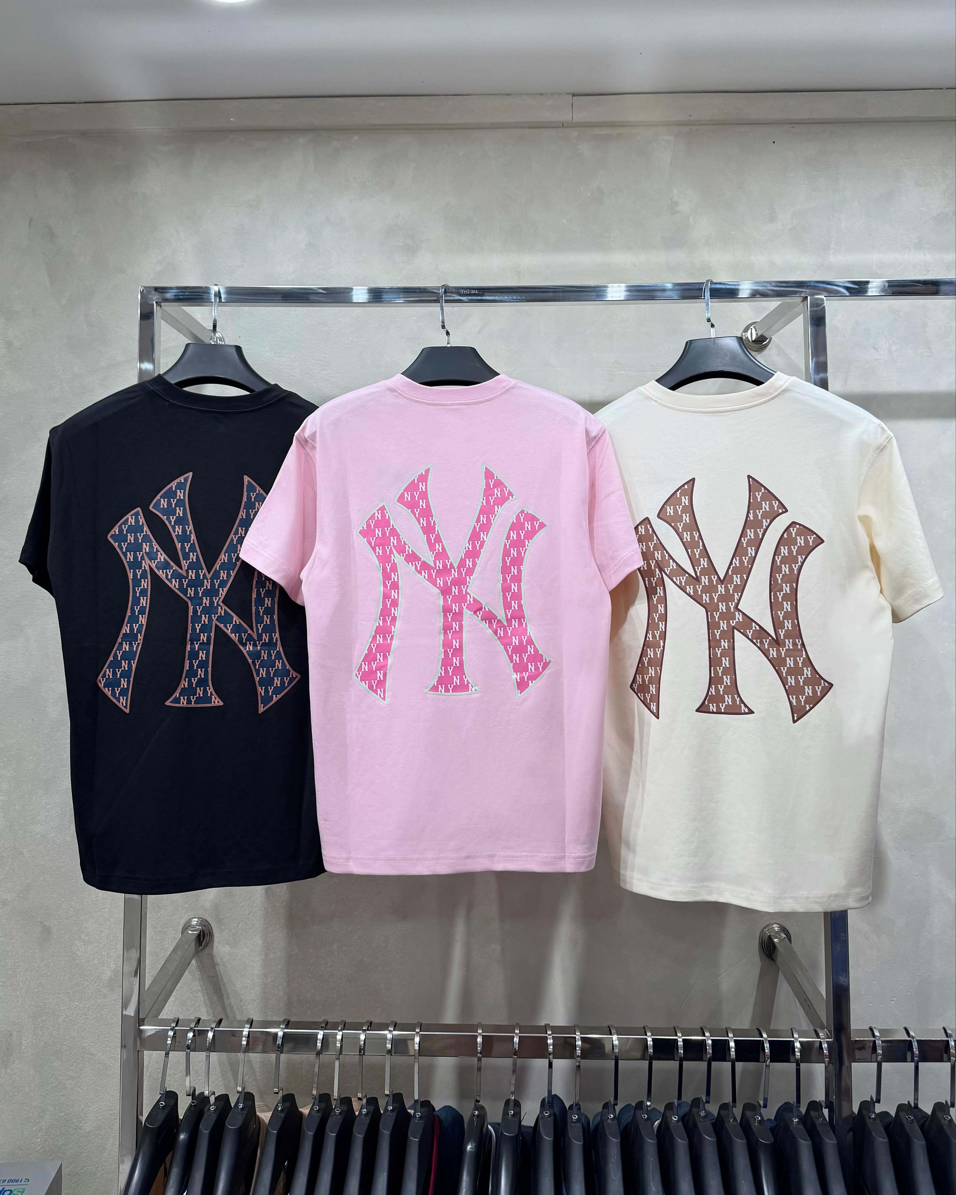 Áo Big Logo Mono NY