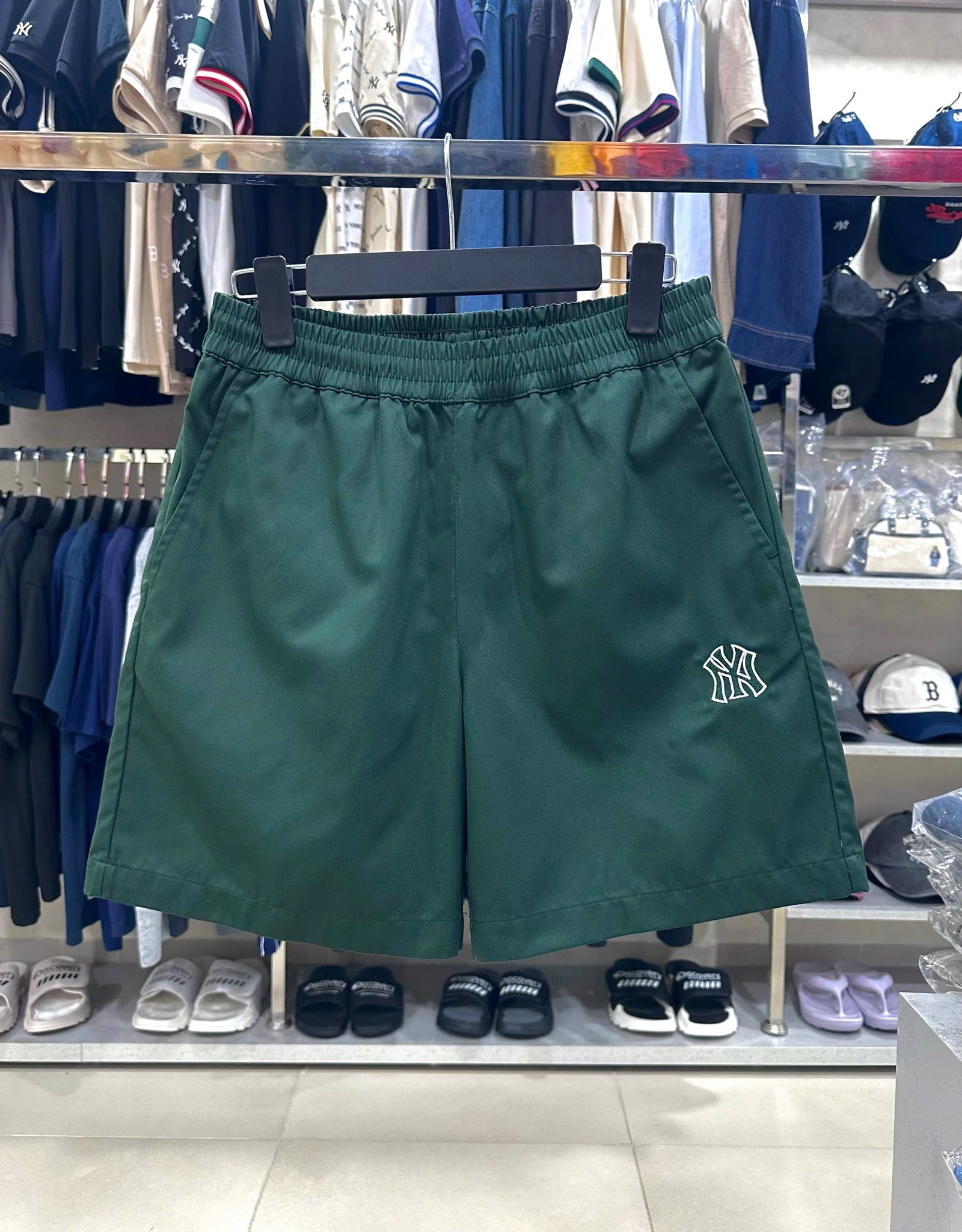 Quần Kaki NewEra Xanh Lá