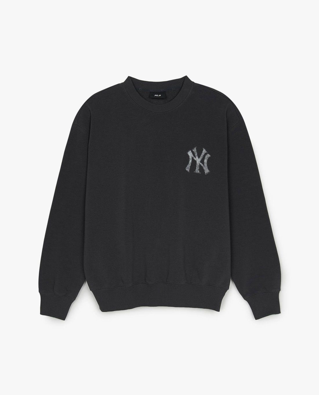 𝑨́𝒐 𝑴𝑳𝑩 𝑺𝒘𝒆𝒂𝒕𝒆𝒓 𝑫𝒆𝒏𝒊𝒎 𝑴𝒐𝒏𝒐𝒈𝒓𝒂𝒎