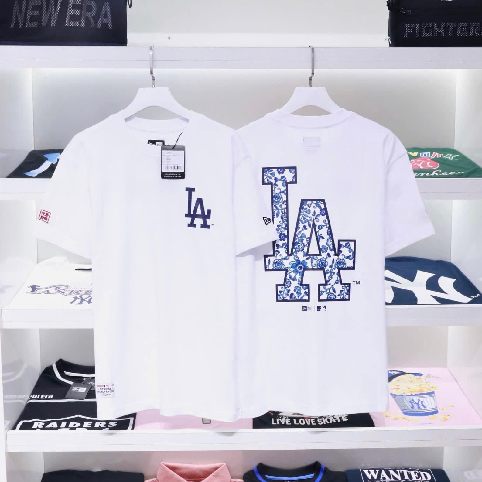 Áo Logo Hoạ Tiết