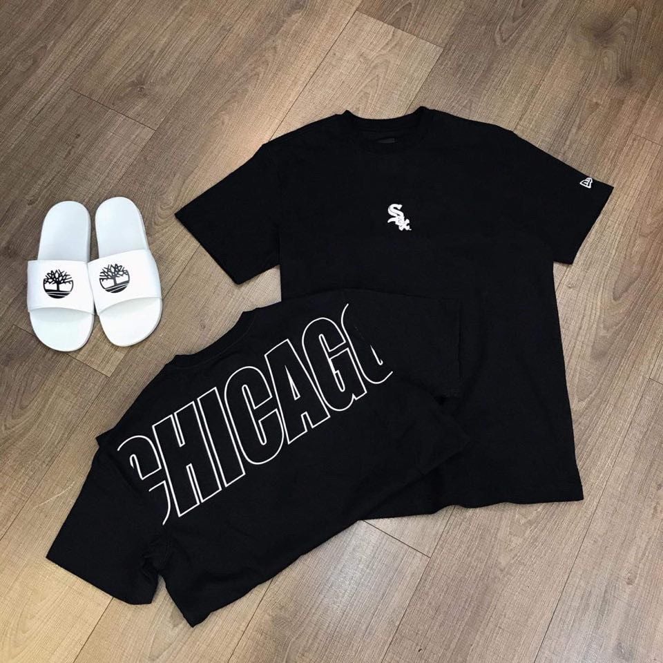 Áo Chữ Viền Lưng