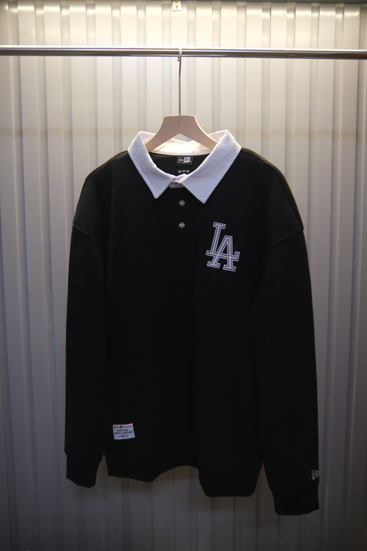 Sweater Polo Logo Thêu NE