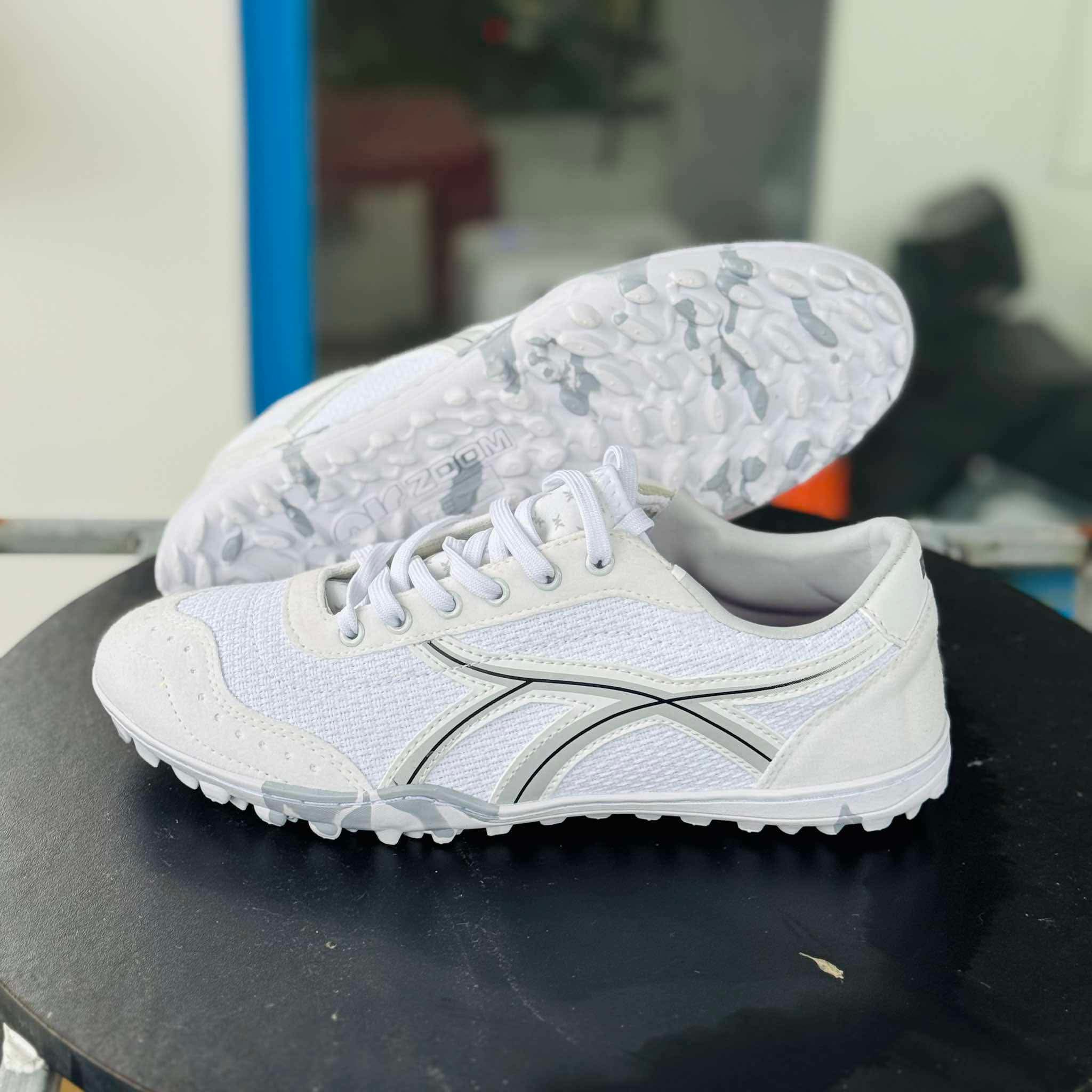 GIÀY BÓNG ĐÁ BATA RÁP ĐẾ AIRZOOM - BTR006