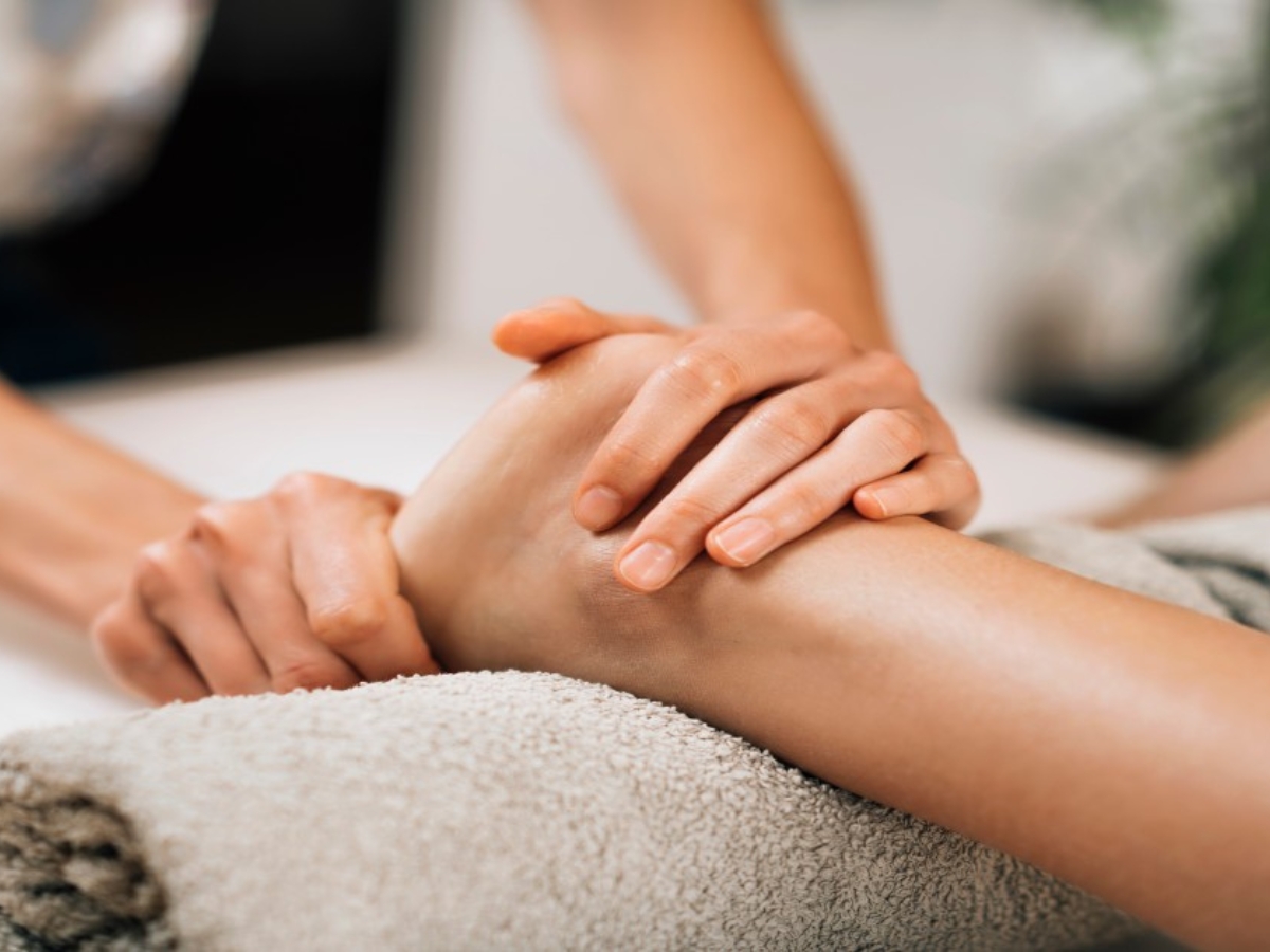 Máy Massage Chân Trị Liệu: 7 Lợi Ích Y Khoa & Lý Do Chọn Breo Foot 3