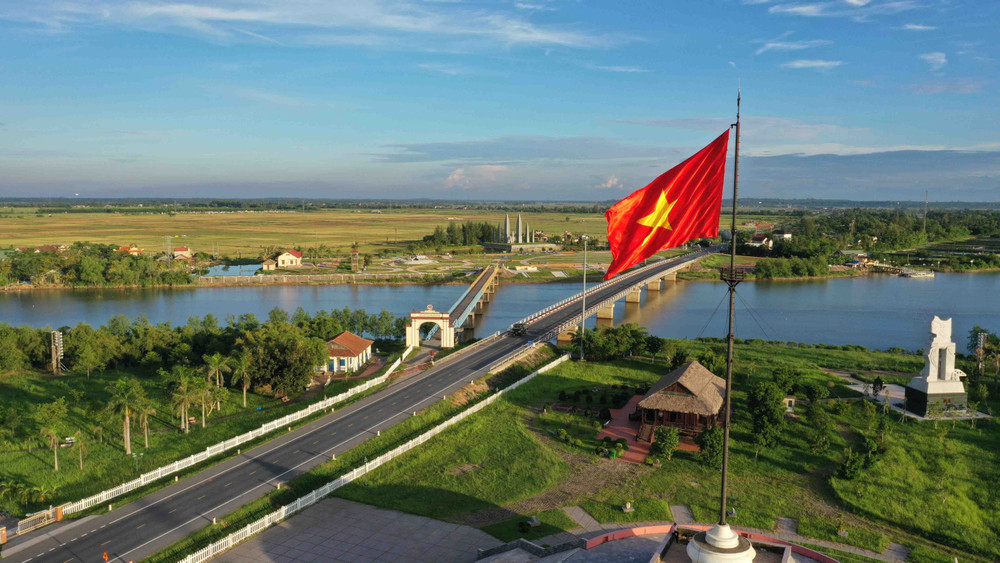 Tour HUẾ - QUẢNG TRỊ - QUẢNG BÌNH - VINH 4 ngày 3 đêm