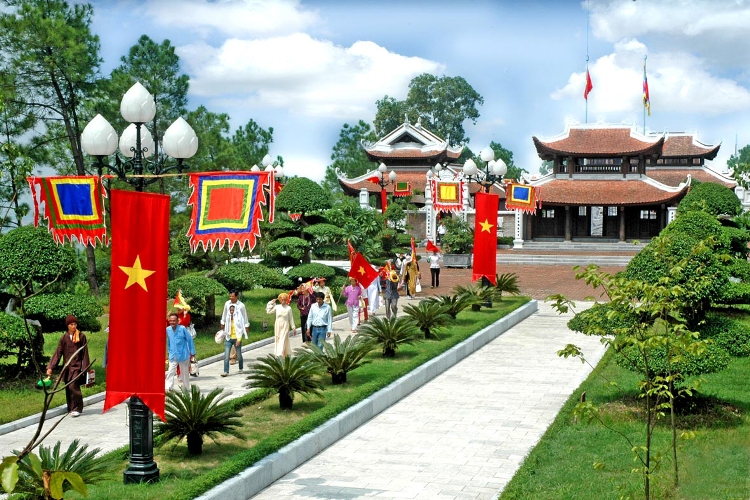 Tour HUẾ - QUẢNG TRỊ - QUẢNG BÌNH - VINH 4 ngày 3 đêm